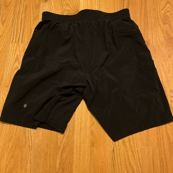 LULULEMON TRAINING SHORTS - Picture 3 of 5